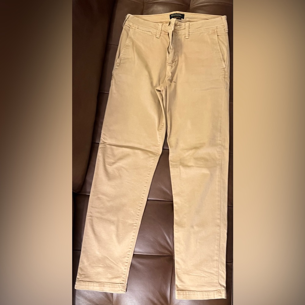 American Eagle Extreme Flex Khaki Slim Straight Chino Pants — 31x32